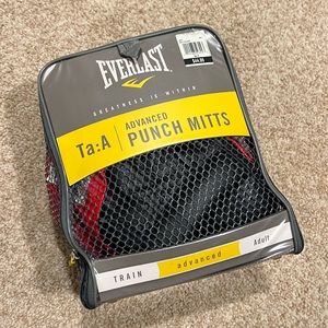 Everlast Boxing mitts